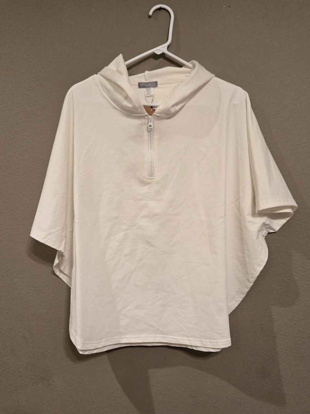 Demdaco Cream Half-Zip Hooded Short-Sleeve Top Size: One Size
